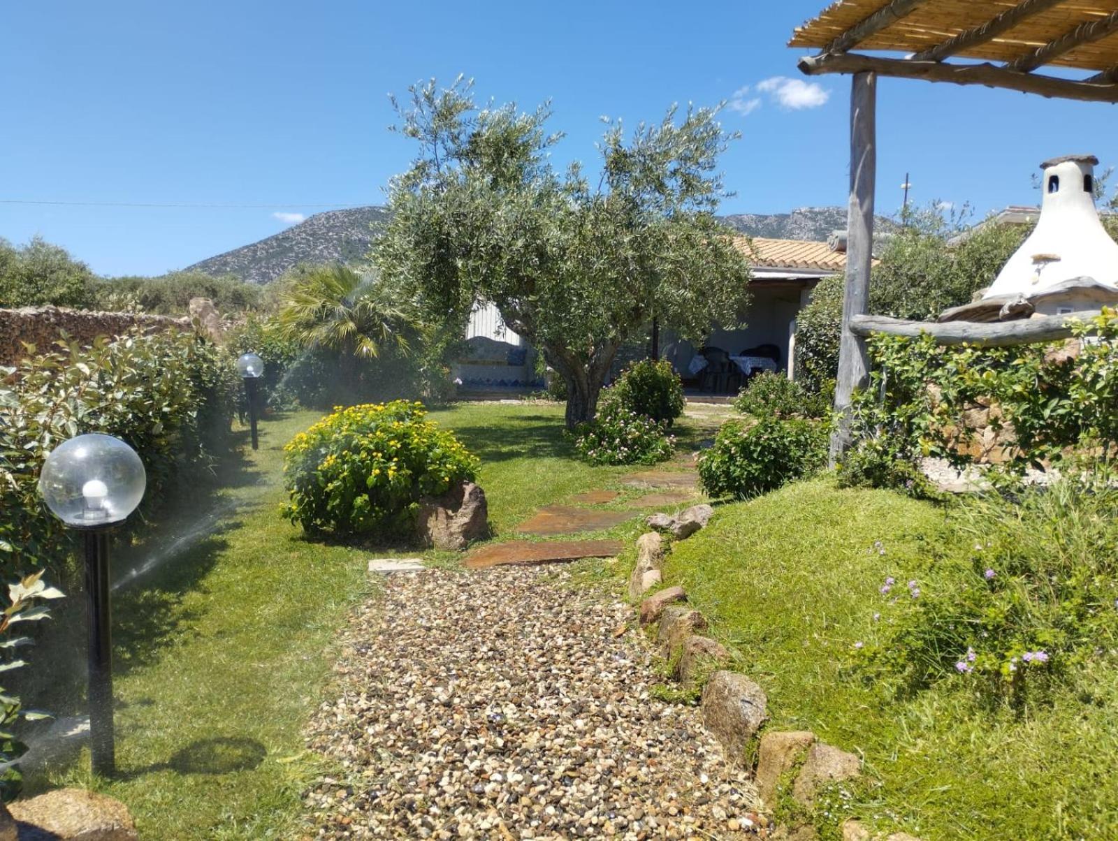 Vila Cuccuru Relax - A Iun Q9882 Orosei Exteriér fotografie